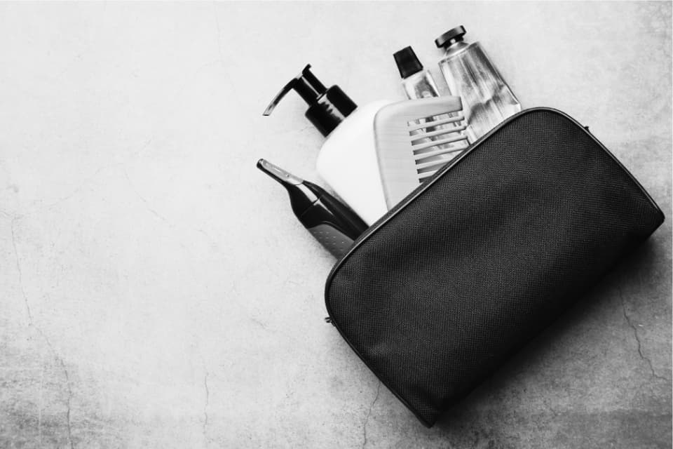 trousse de toilette pour voyager
